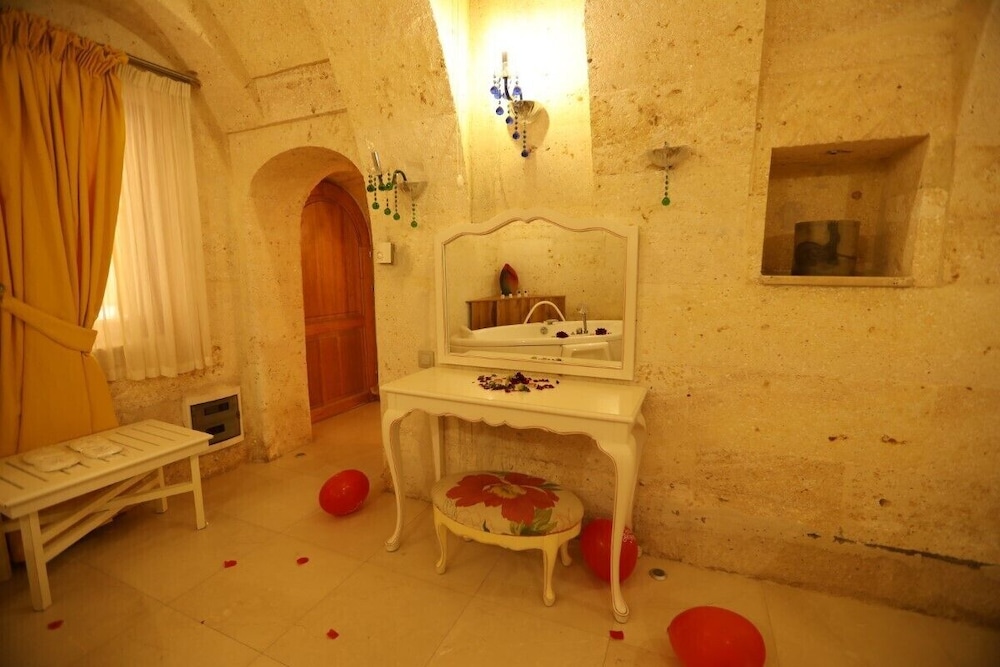 Anatelein Boutique Cave Hotel Special Class 19/65