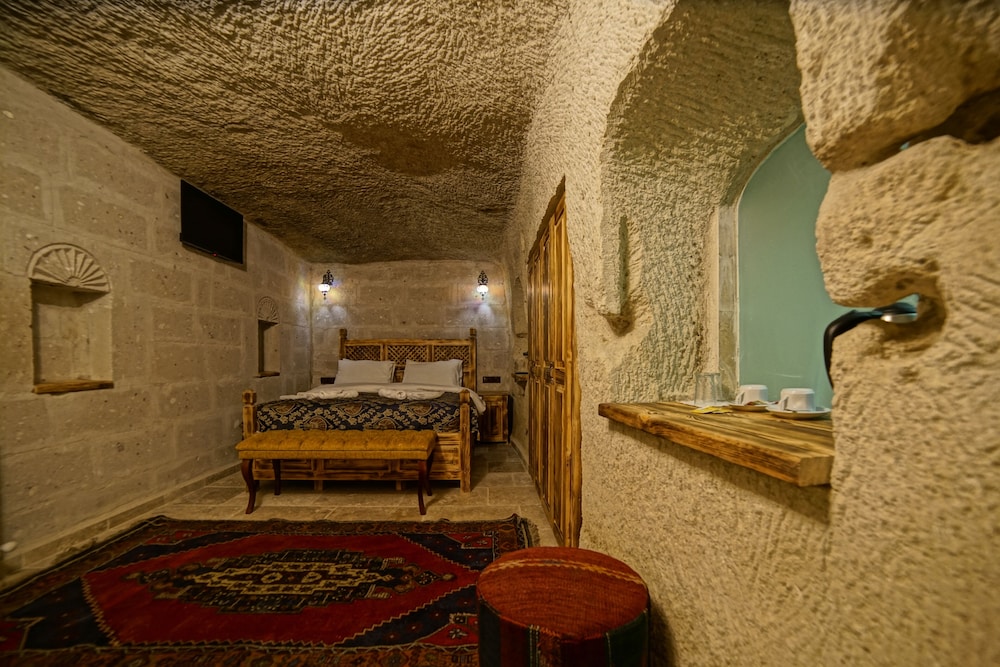 Zeus Cave Suites 14/50