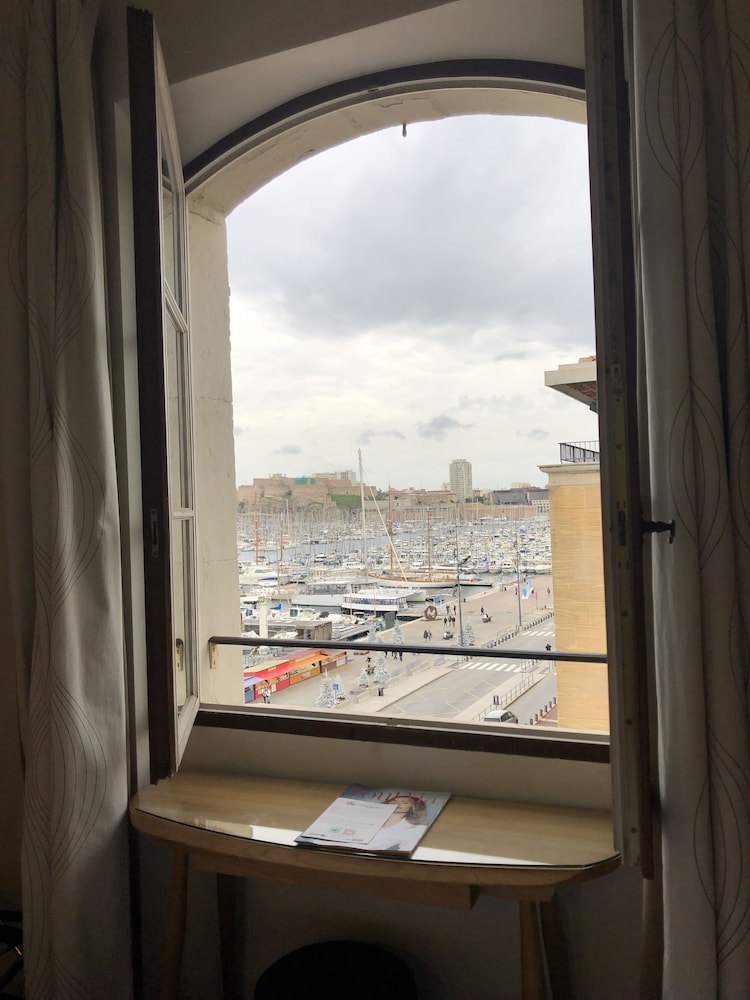 Hotel Bellevue Marseille 51/74