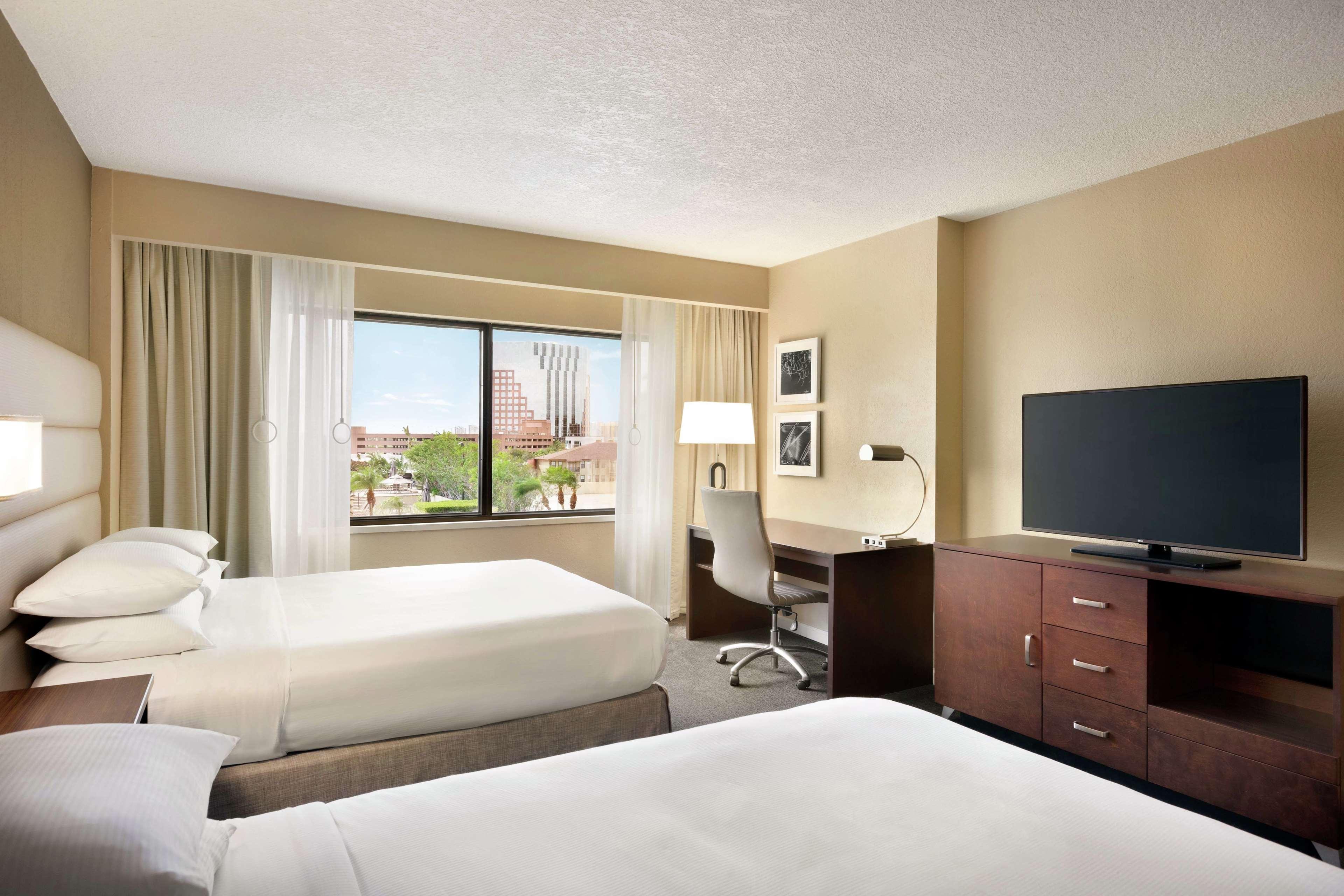 ROOM, 2 QUEEN BEDS, CITY VIEW, ACCESSIBLE