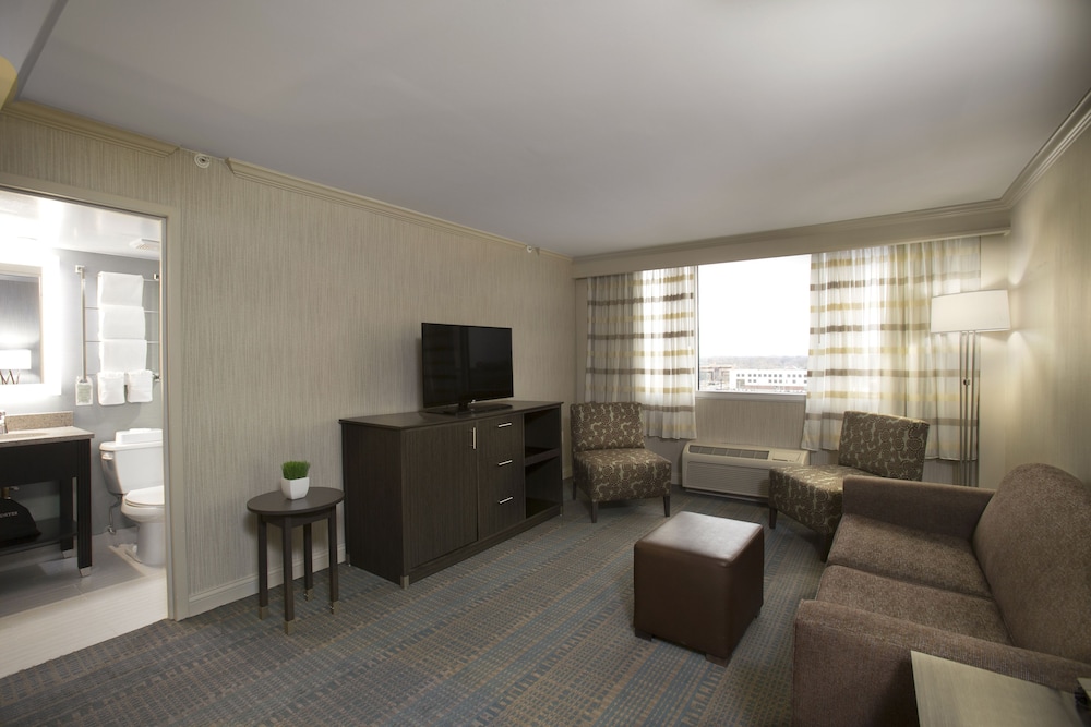 Holiday Inn Columbus Downtown Capital Square 43/65