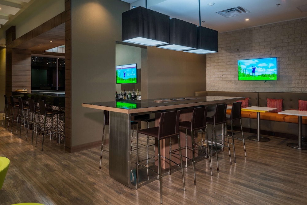 Hampton By Hilton Bogota Airport 36/44