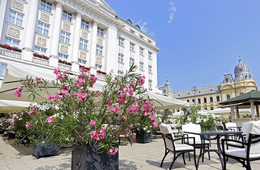 Esplanade Zagreb Hotel 4/83