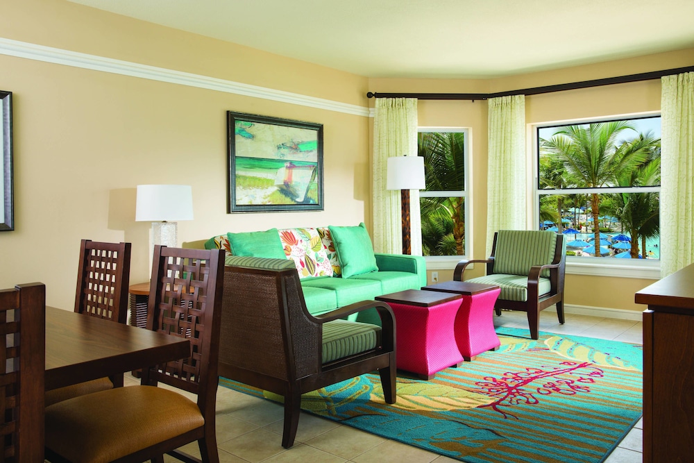 Marriotts Aruba Surf Club 41/68
