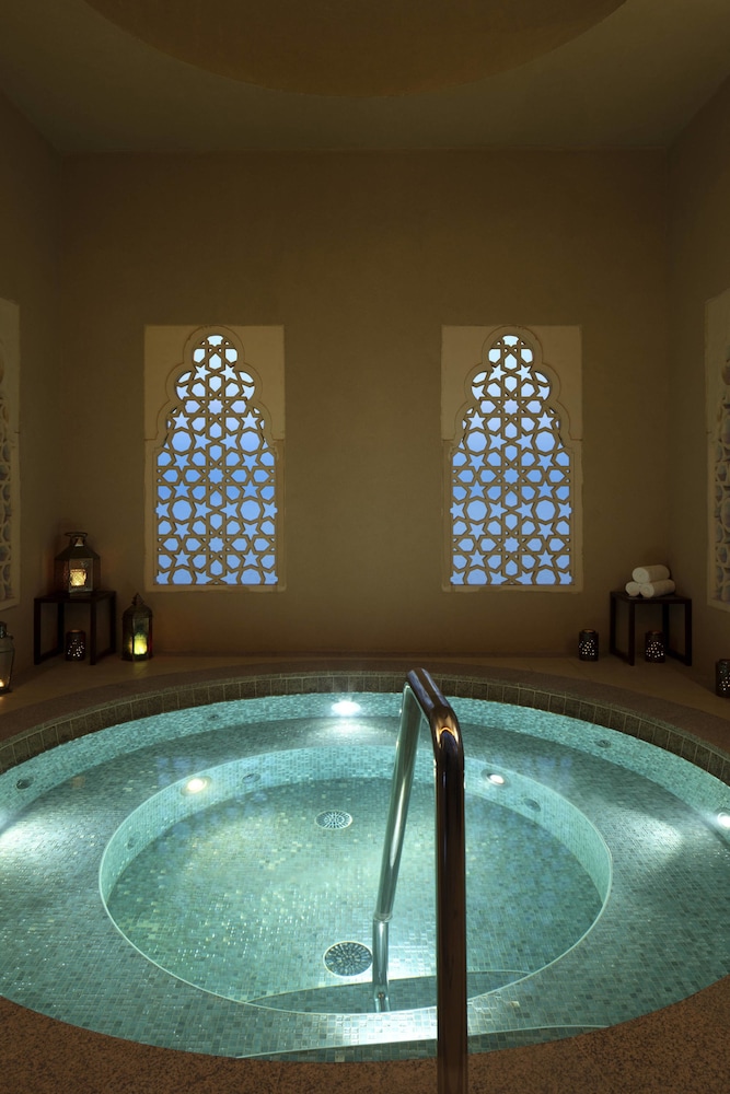 Sheraton Sharjah Beach Resort Spa 25/58