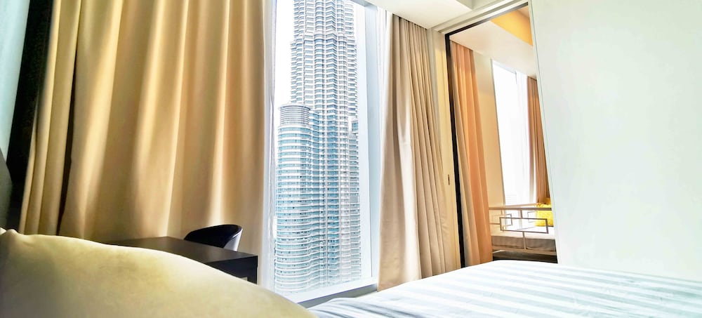 Tropicana The Residences KLCC by Luxury Suites 17/35