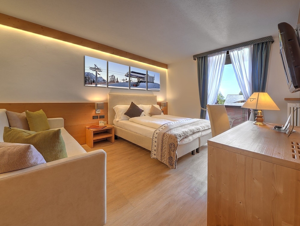 HOTEL CAMINETTO 31/67
