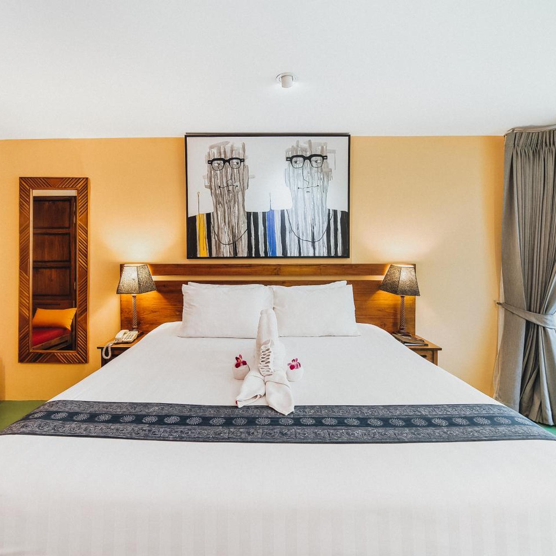 ROOM, DOUBLE BED, POOL ACCESS