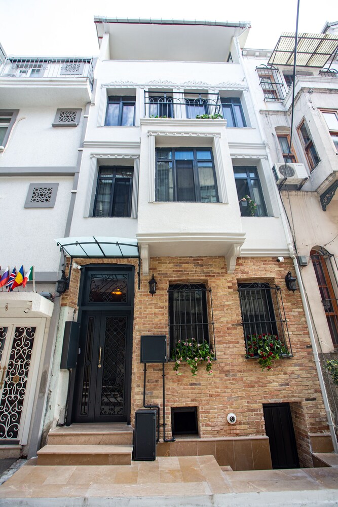 Sayina Hotel 1/50