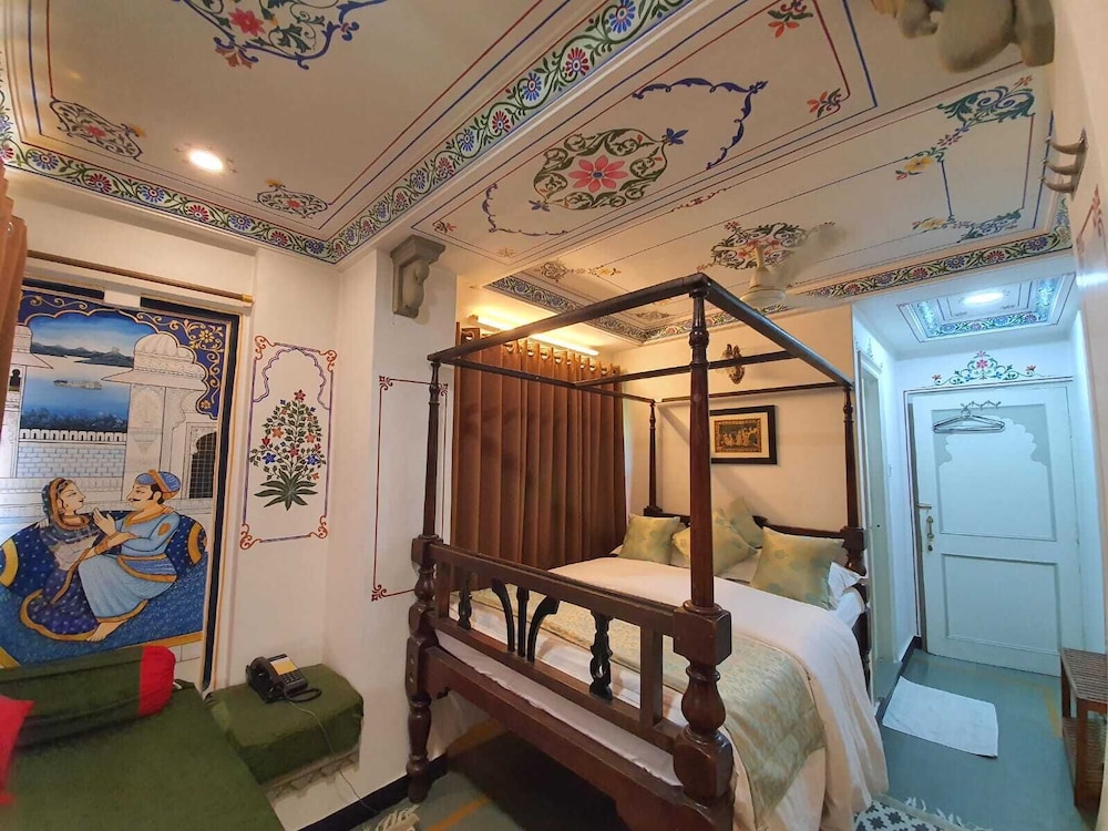 Mewar Haveli 12/57