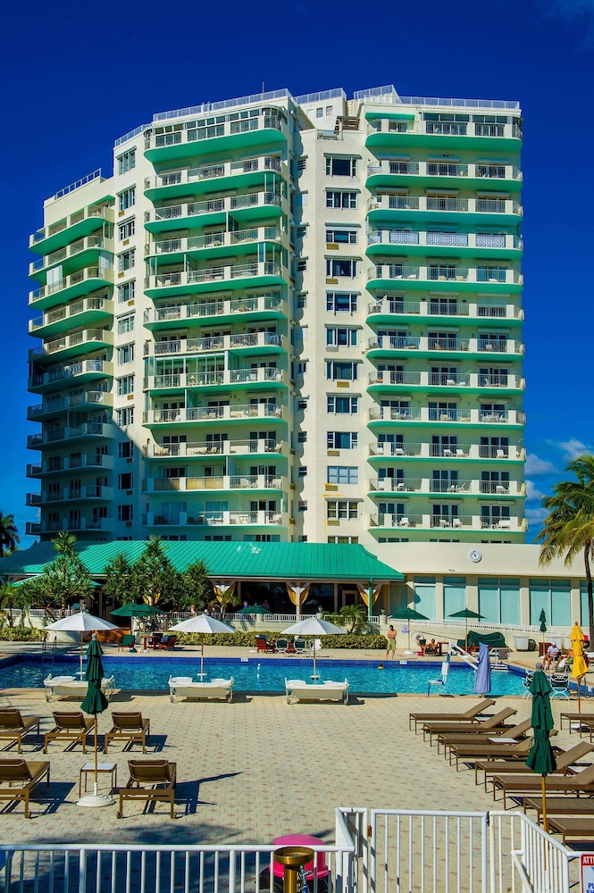 Sea View Hotel 2/74