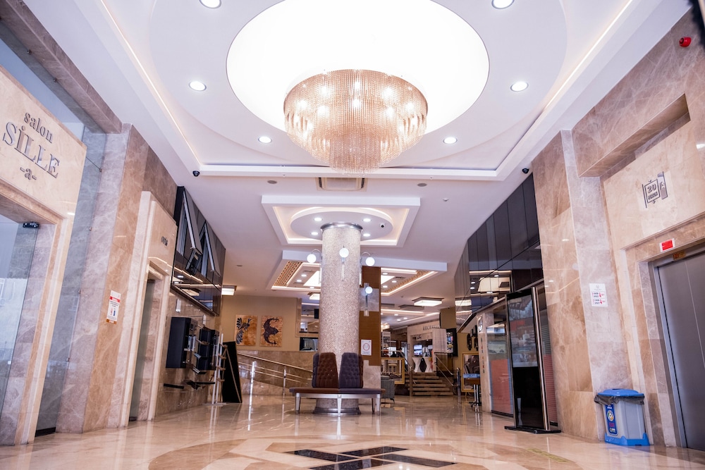 Selcuk Hotel Sems I Tebrizi 77/93