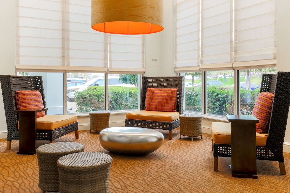 Hilton Garden Inn Dallas/Market Center 33/53