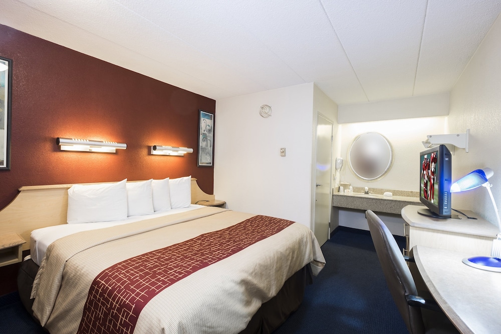 Red Roof Inn Parsippany 10/34