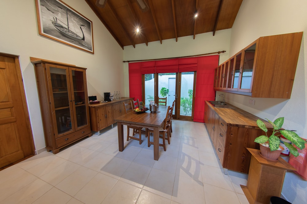 NH Collection Maldives Reethi Resort 10/55