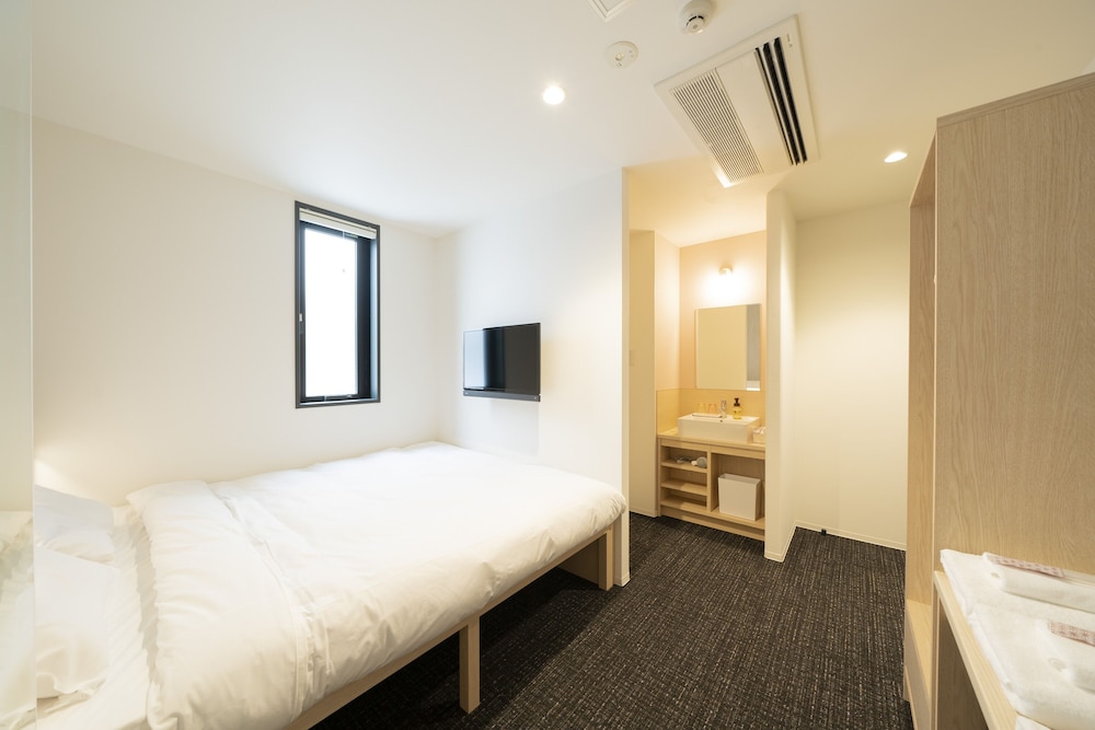 Private, Premium, Queen Bed