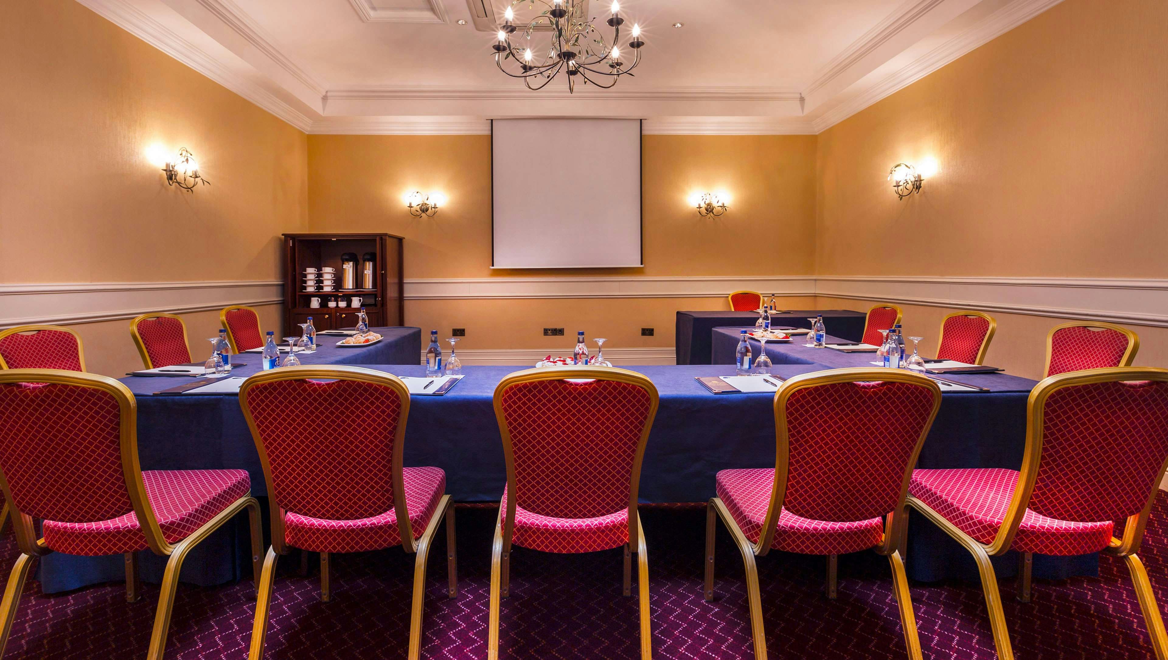 ARDBOYNE HOTEL 33/38