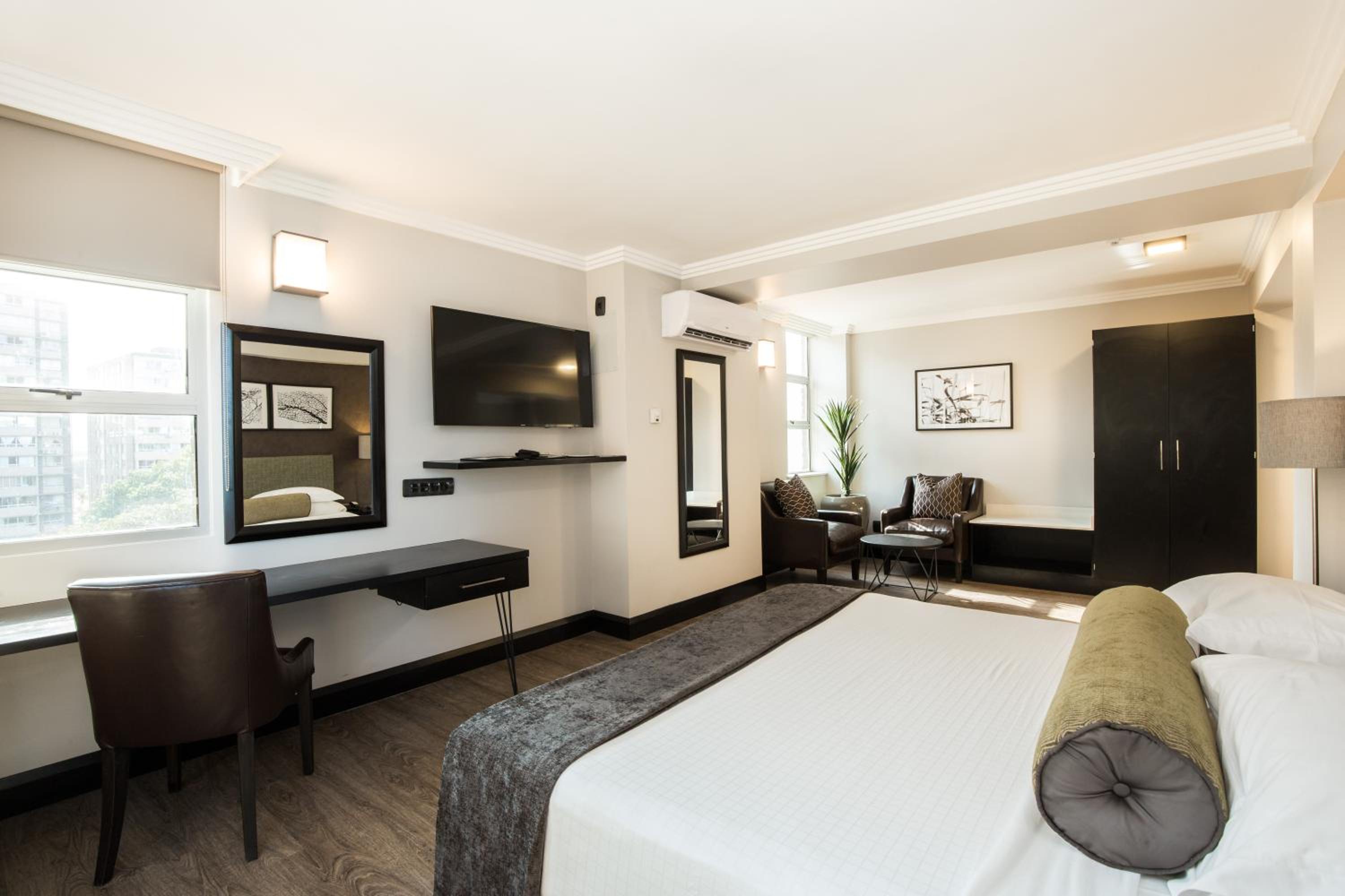 Room, Double or Twin Bed, Lateral Side Sea View