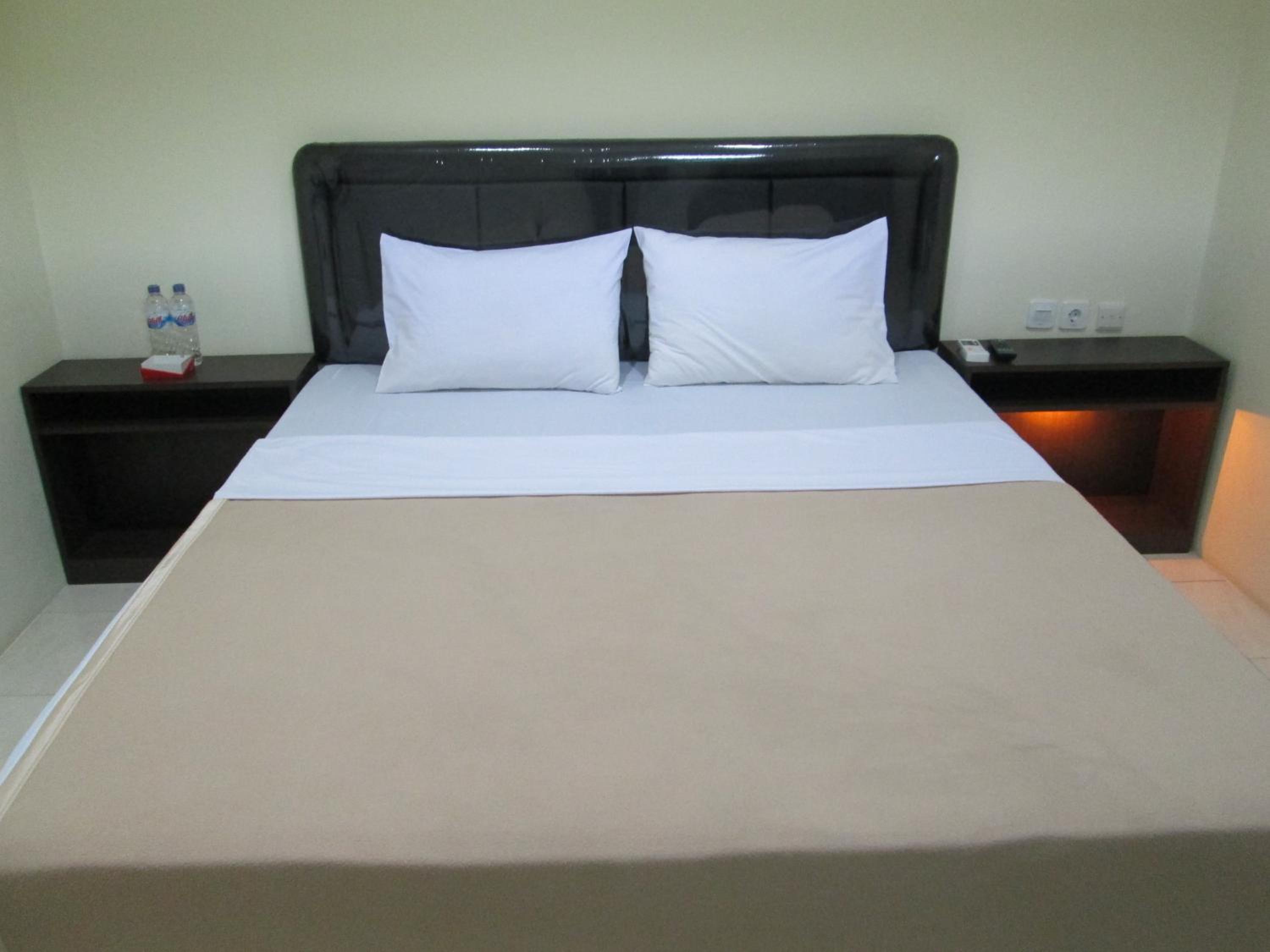 Mahkota Hotel 28/56