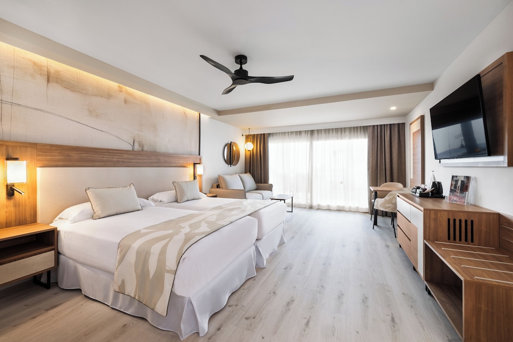 Standard, Queen Bed, Balcony, Riu Palace Nautilus - Adults Only 2/10