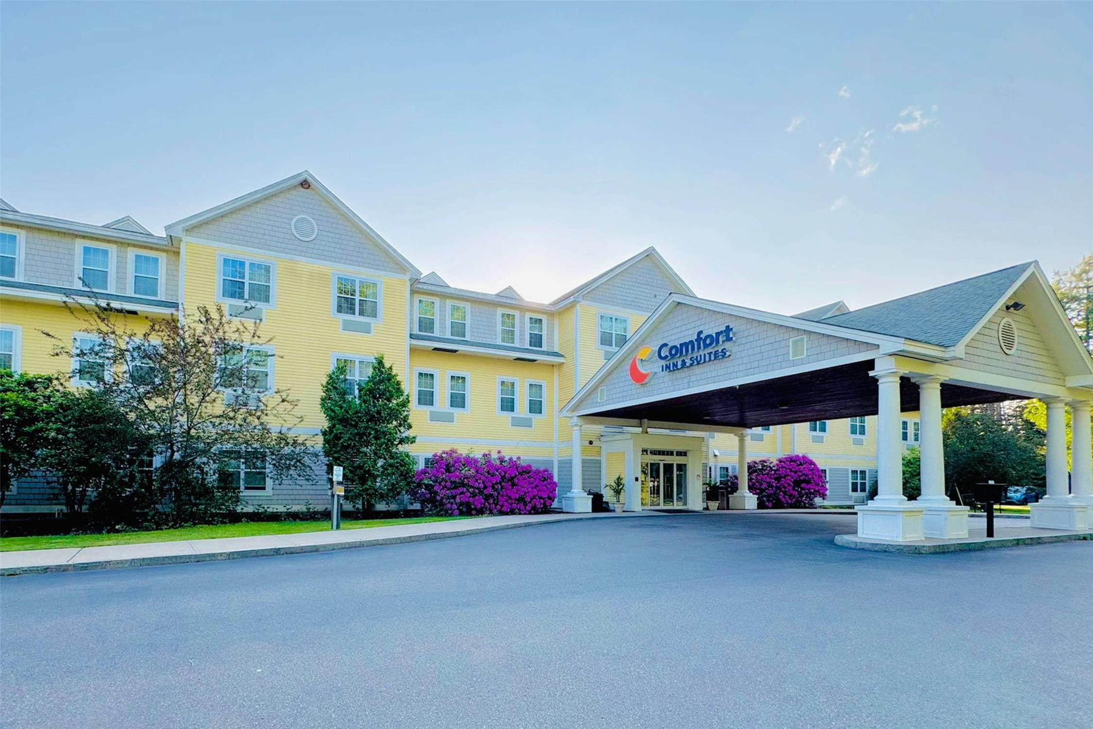 Comfort Inn and Suites Scarborough - Portland 51/55