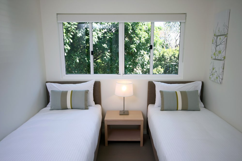 DOMAIN SERVICED APARTMENTS 21/52