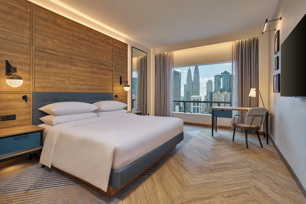 Deluxe, King Bed, Tower View