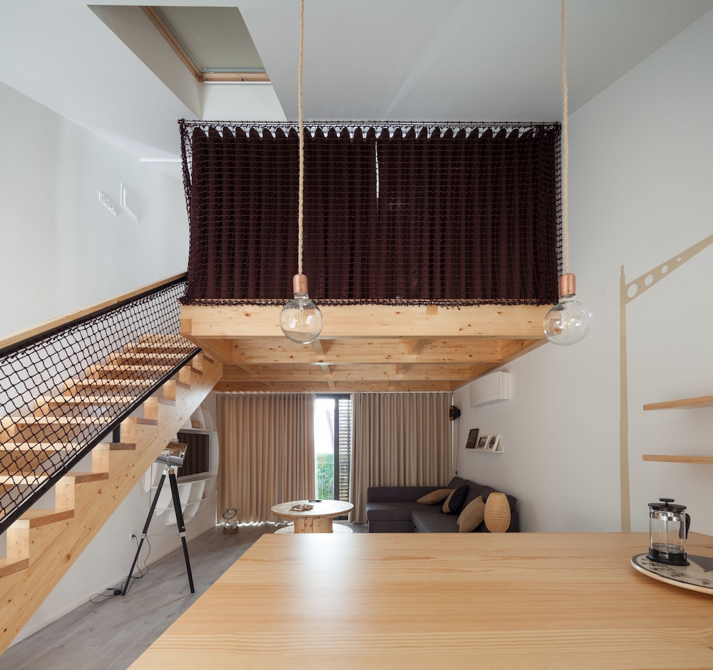 7G Roaster Apartments 30/50