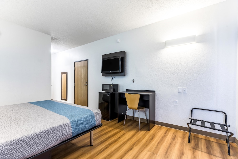 Motel6 Indianapolis, IN - Southport 26/45