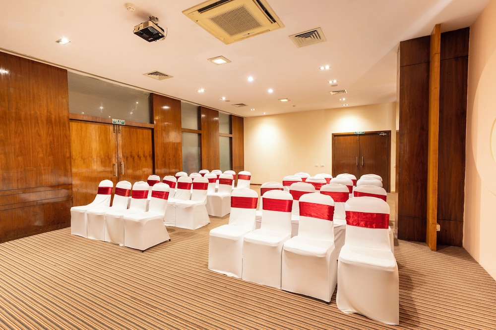 Mgm Mark Whitefield Hotel 37/48