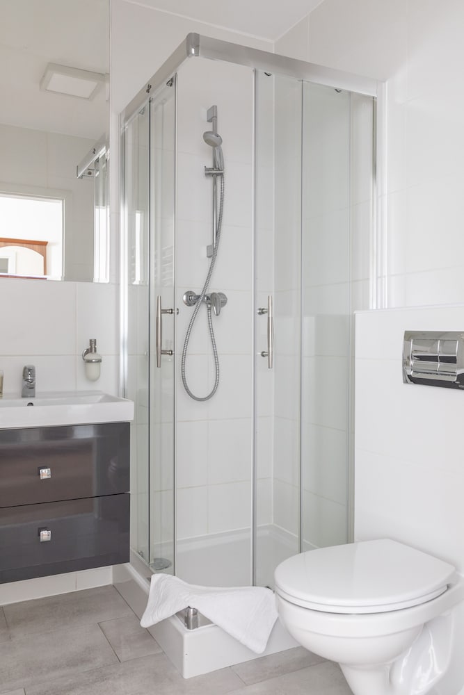 Bursztyn Medical Spa & Wellness 73/74