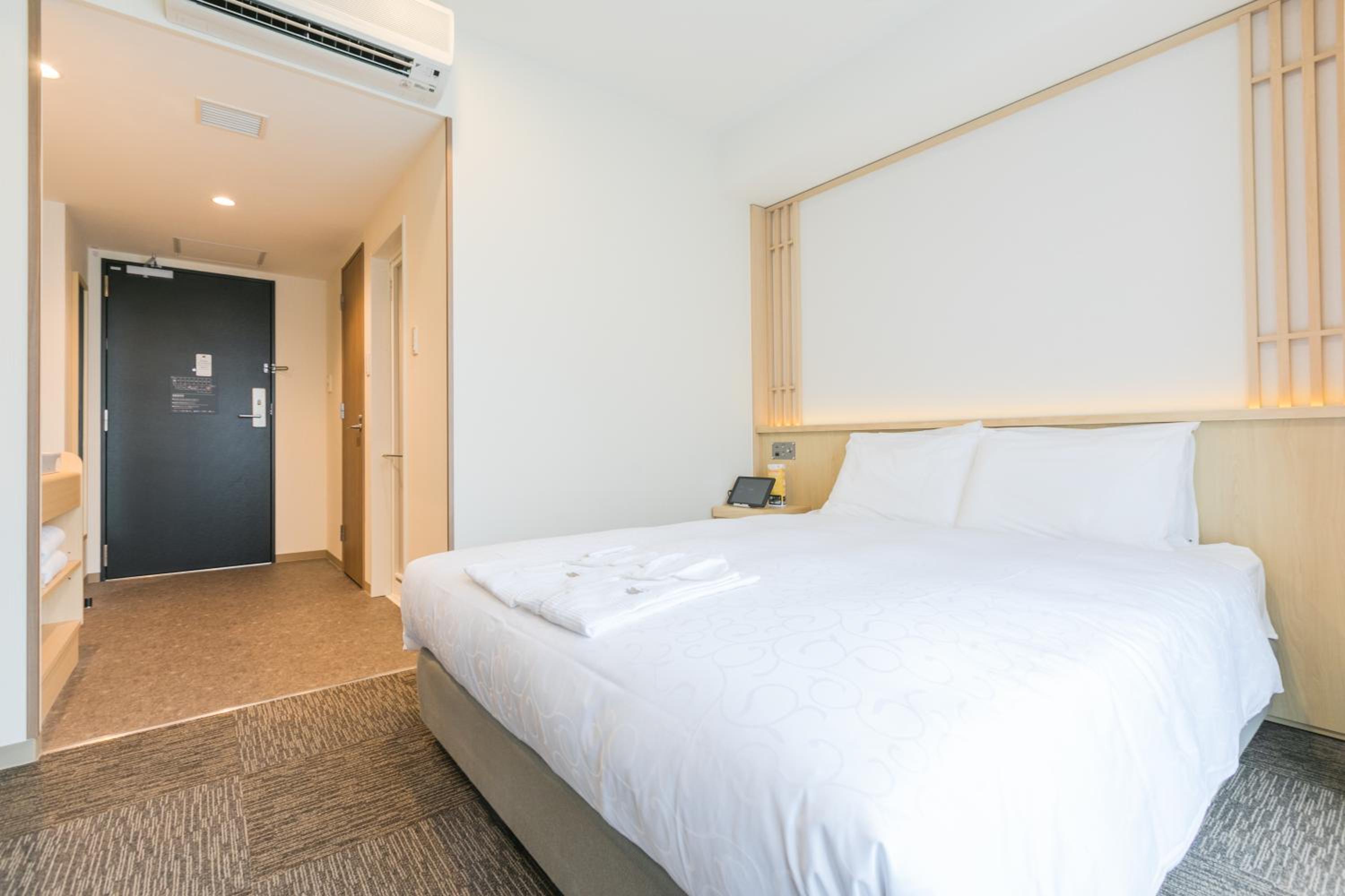 Phiten, Double Bed