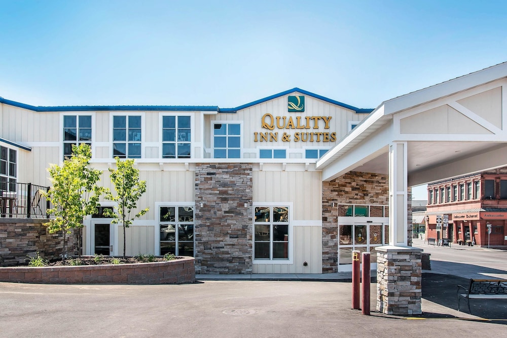 Quality Inn & Suites Houghton Downtown 1/50