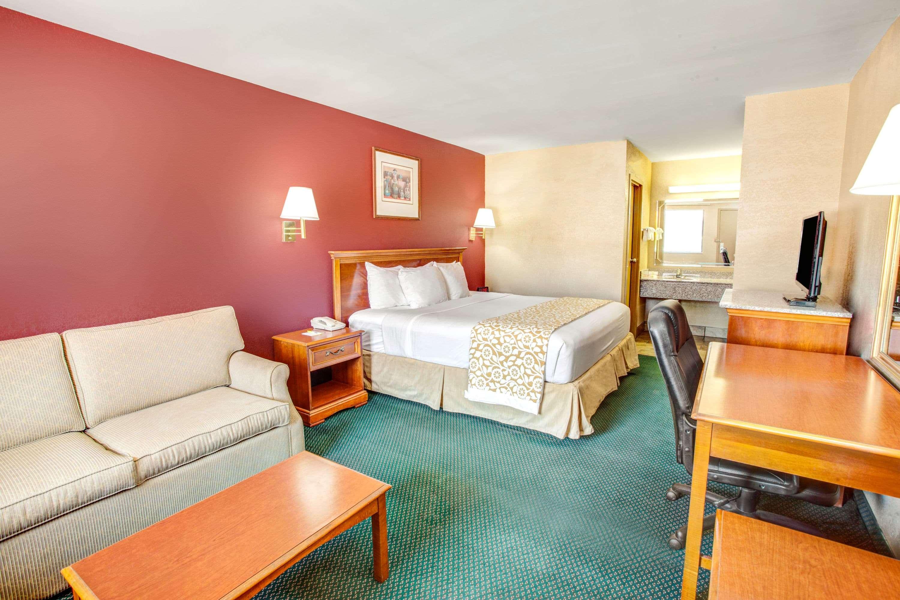 Days Inn By Wyndham Kennesaw 11/23