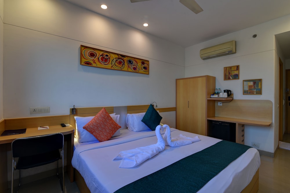 Mango Grove Hotel Chandigarh 22/62
