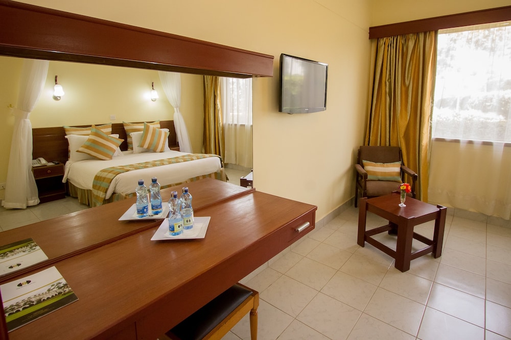 Sirikwa Hotel 8/41