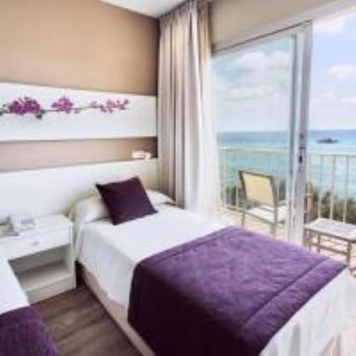 Room, Single, Double Bed, Sea View