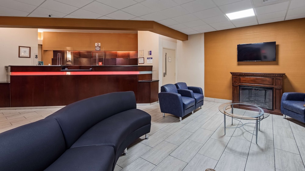 Best Western Plus Reading Inn & Suites 28/37