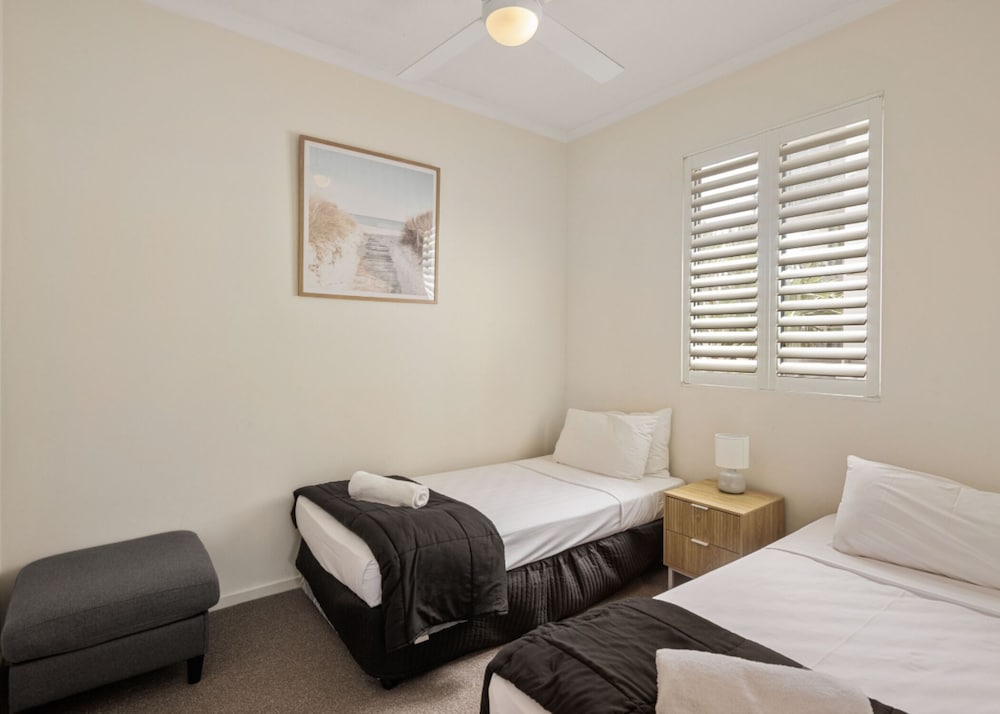 Swell Resort Burleigh Beach 35/50