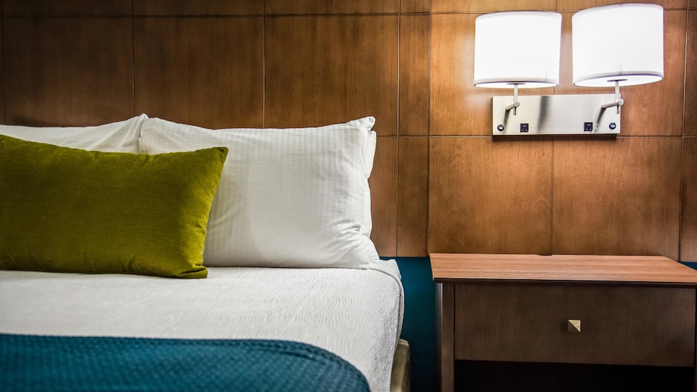 Best Western Plus Bolivar Hotel & Suites 11/46