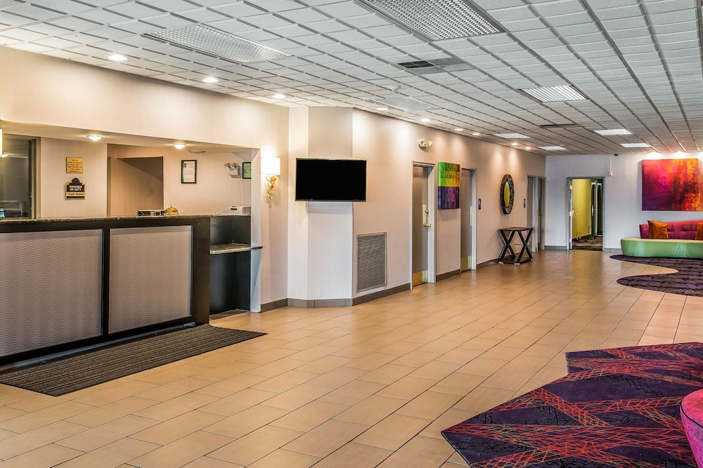 Quality Inn & Suites Livonia - Detroit 7/38