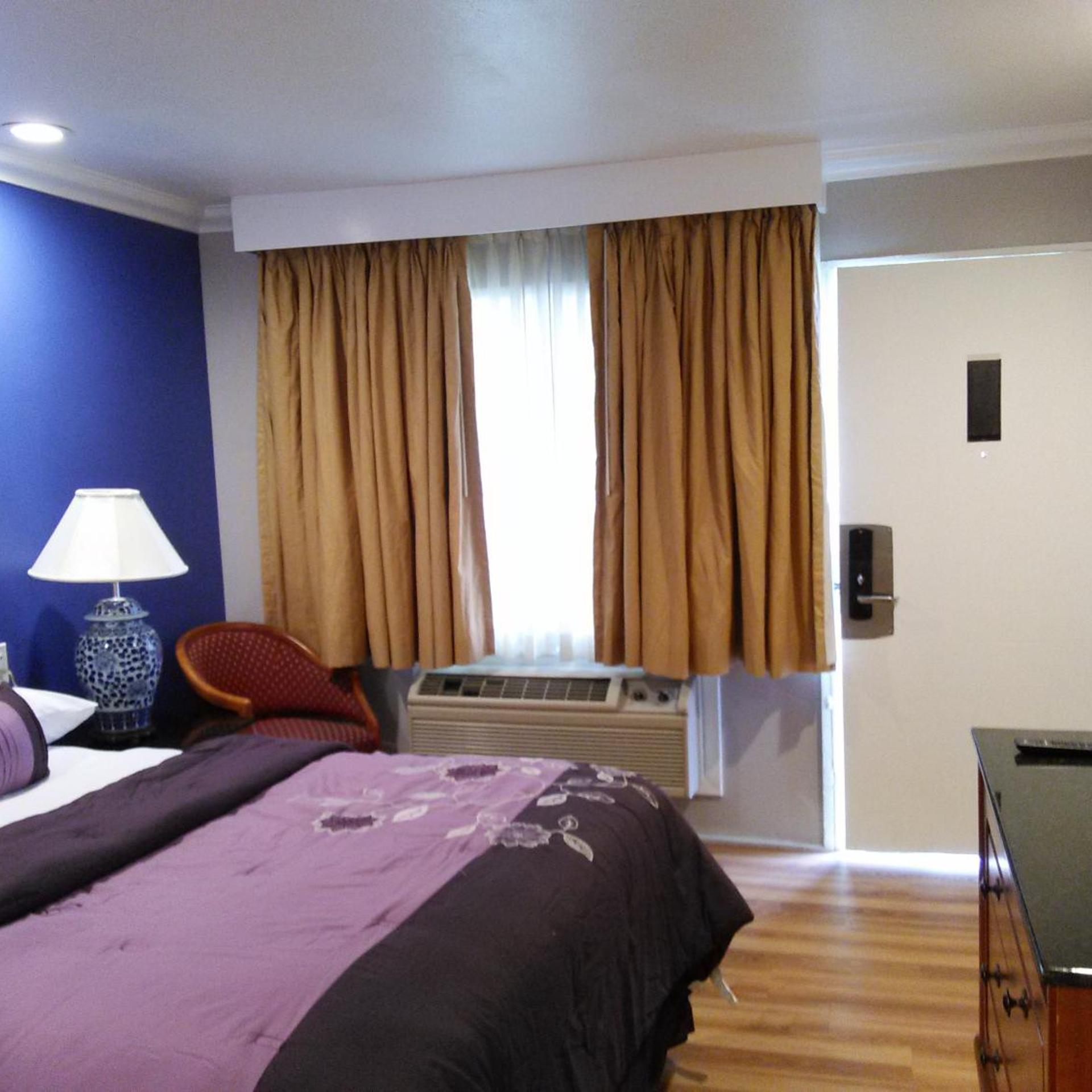 Highlander Motel 17/56