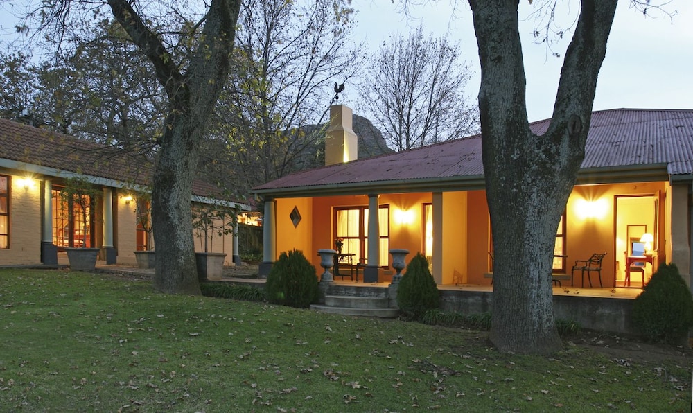 Le Pommier Wine Estate 2/50