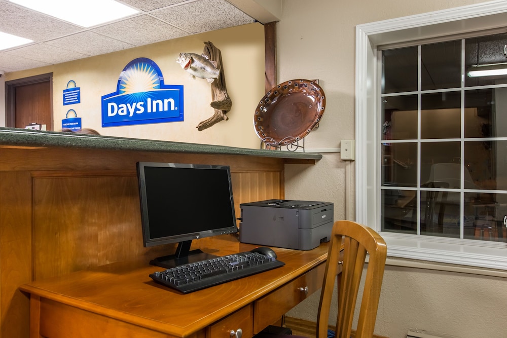 Days Inn By Wyndham Pierre 8/33