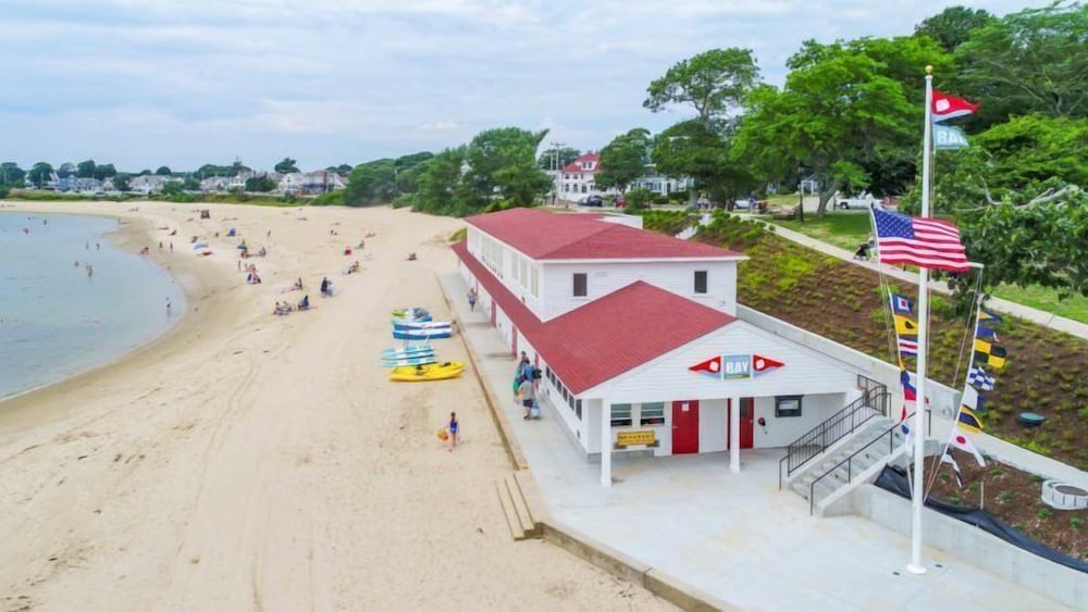 The Inn at Buzzards Bay 36/43