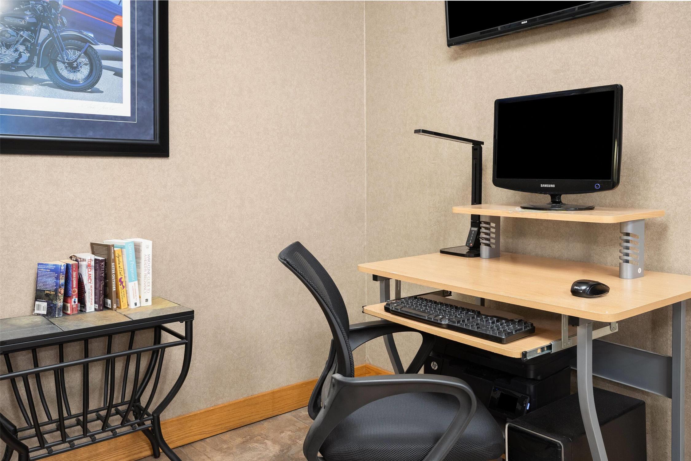 Days Inn by Wyndham Spearfish 34/38