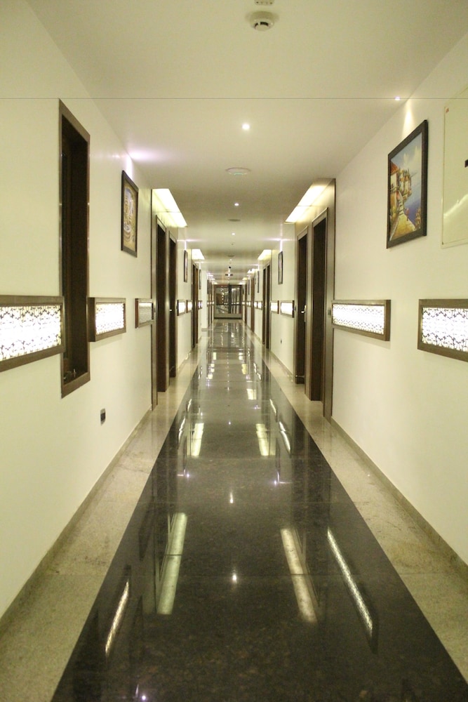 Nk Grand Park Hotel 33/60
