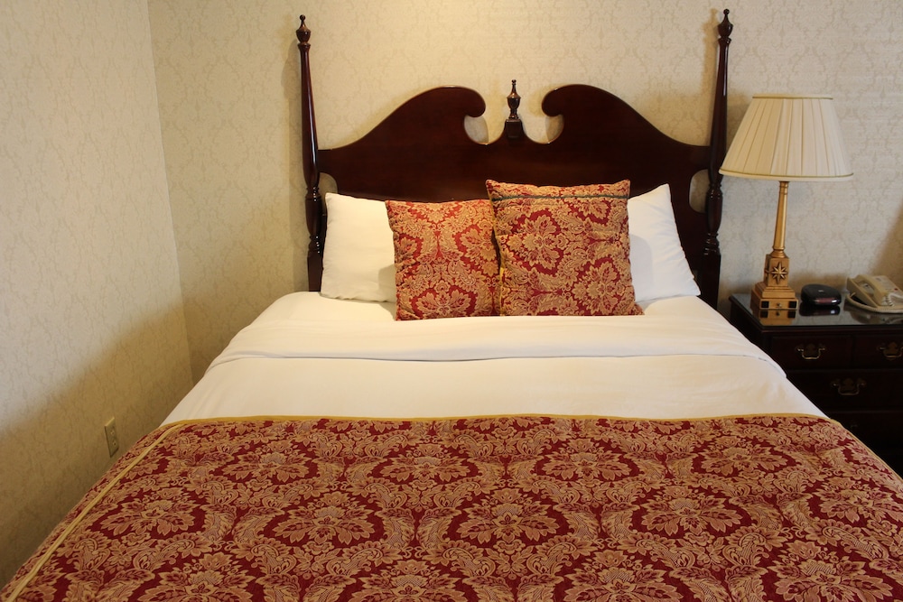 Carlyle Hotel 57/70