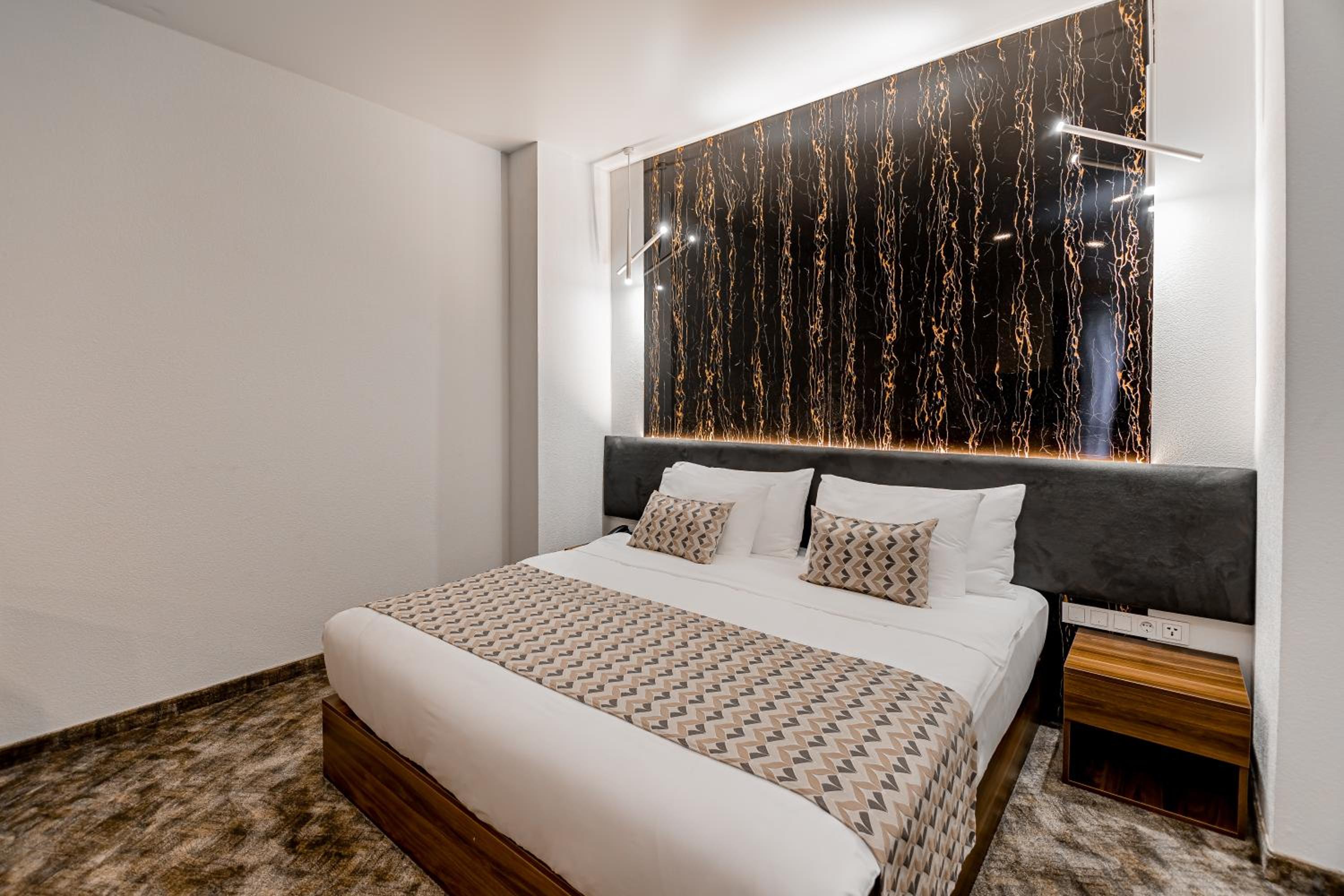 Deluxe, Double Bed, Sofa