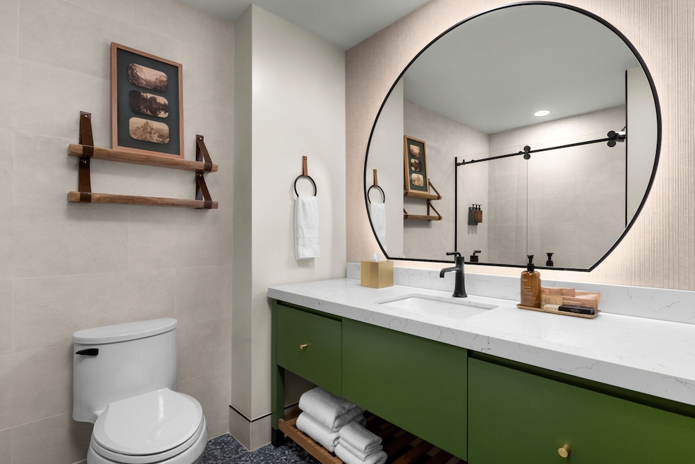 The Inelle, Oakhurst Yosemite, a Tribute Portfolio Hotel 43/46